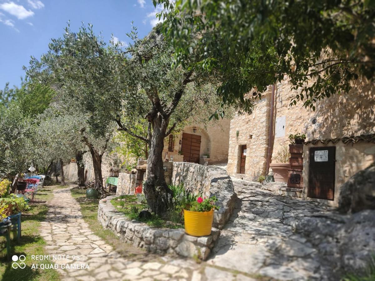 Guesthouse Runcini Ferentillo Zewnętrze zdjęcie